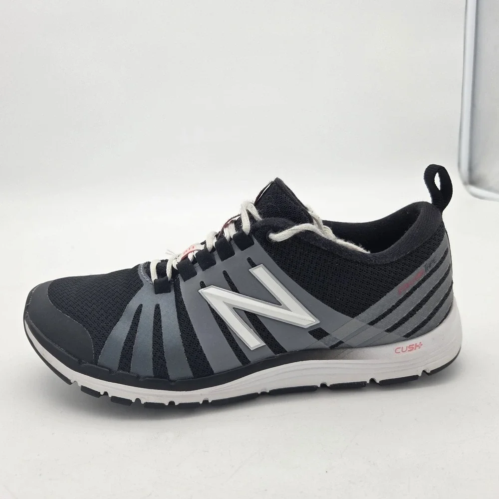 New Balance Womens Fantom Tape 811 WX811BK Black Running Shoes Sneakers Sz 7 B
